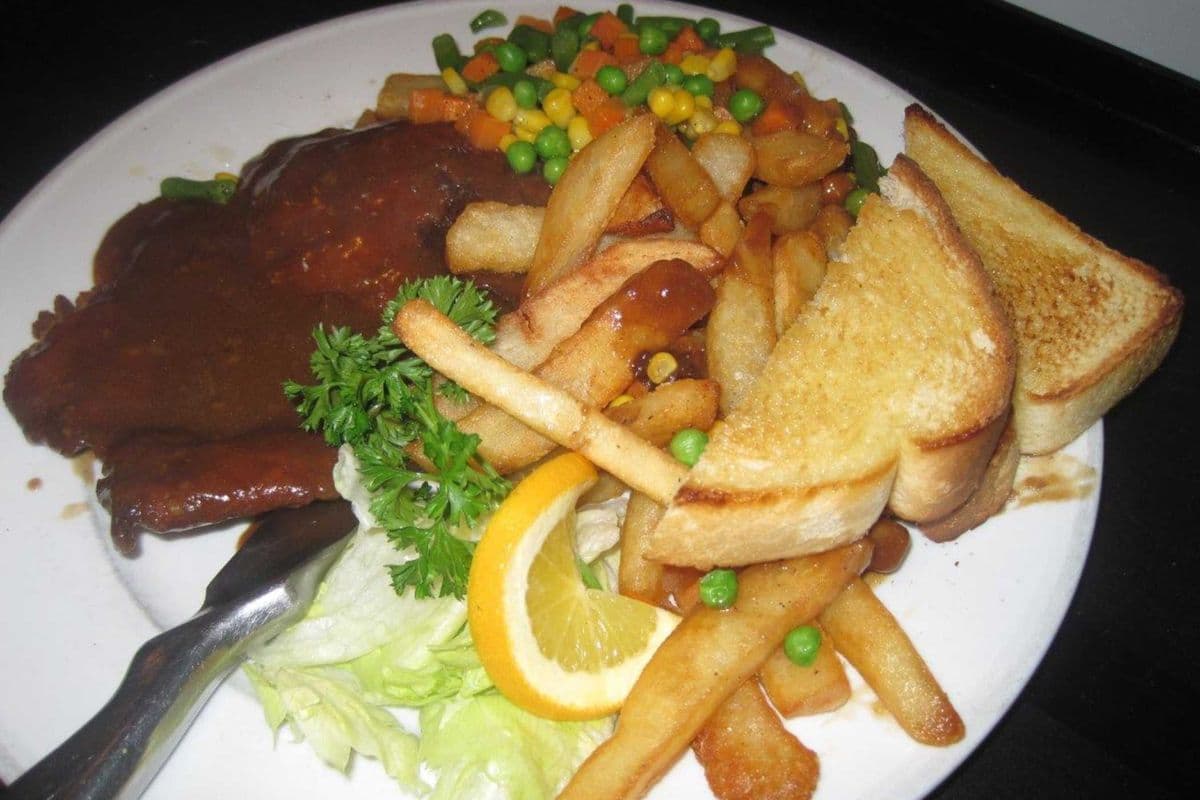 Veal Cutlets with Gravy