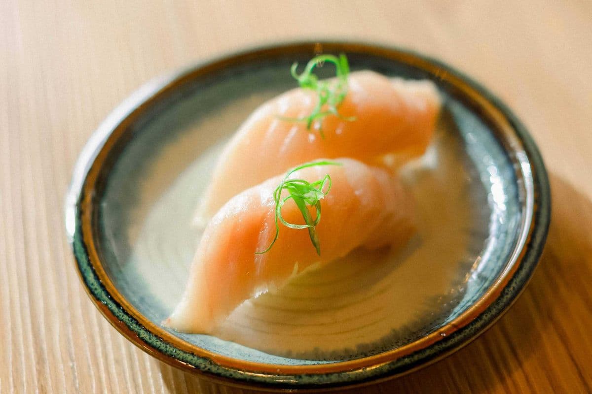 Toro Sushi (Tuna Belly) (2 pcs)