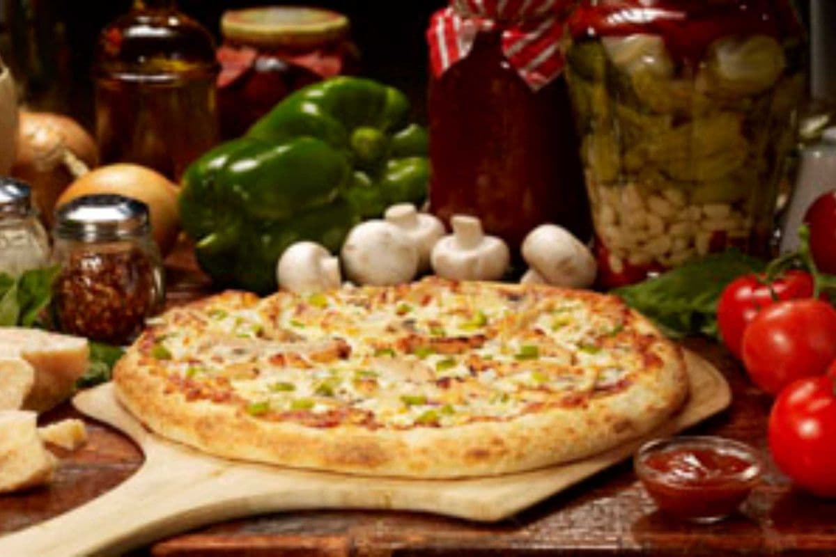 16" BBQ Chicken Pizza