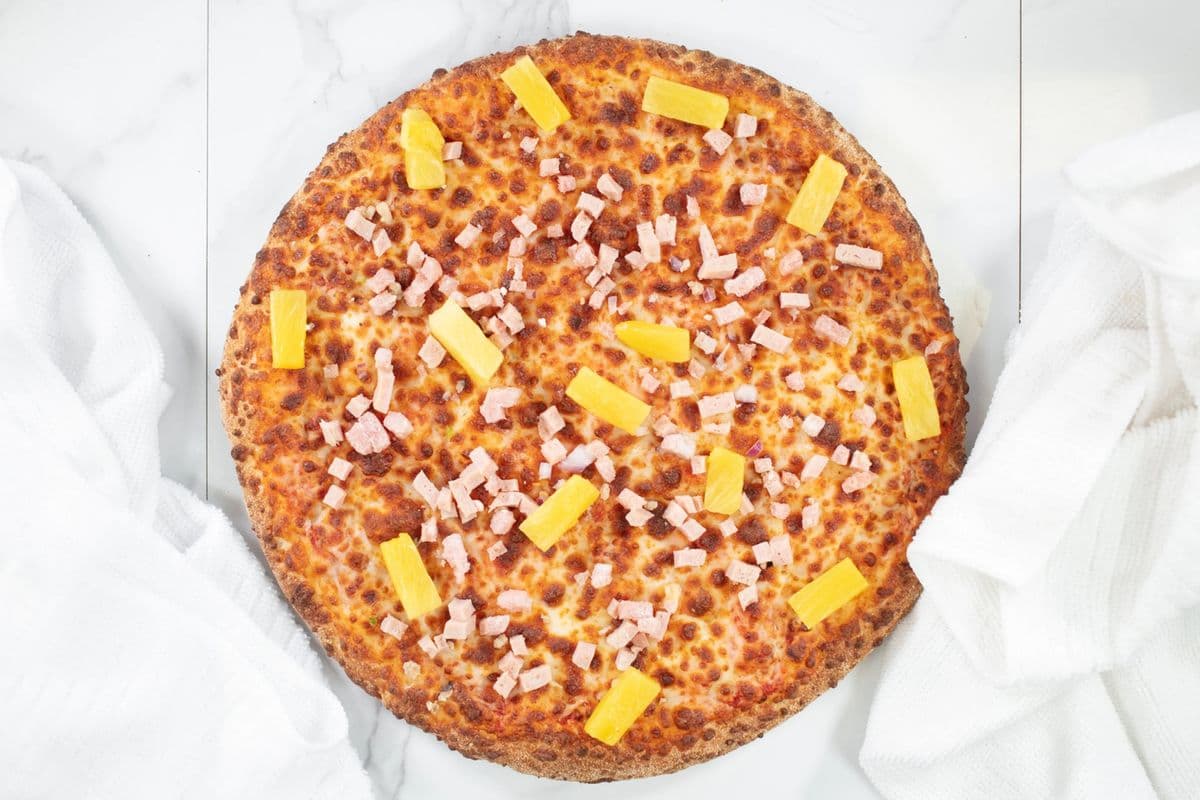 Extra-Large Hawaiian Pizza