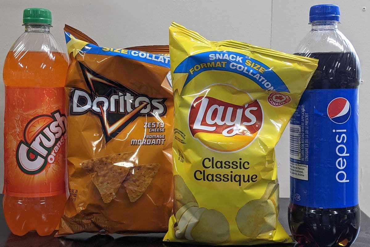 2 POP + 2 CHIPS + FREE DESSERT