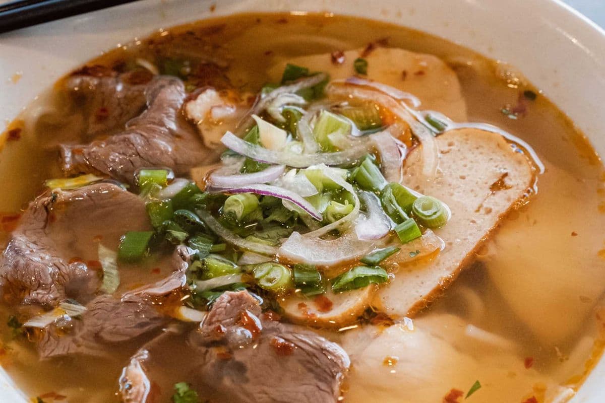 30. Traditional "Hue" Style Noodle Soup (Thick Noodles)