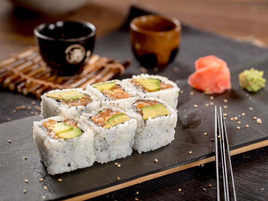 Avocado Salmon Roll(8pcs)