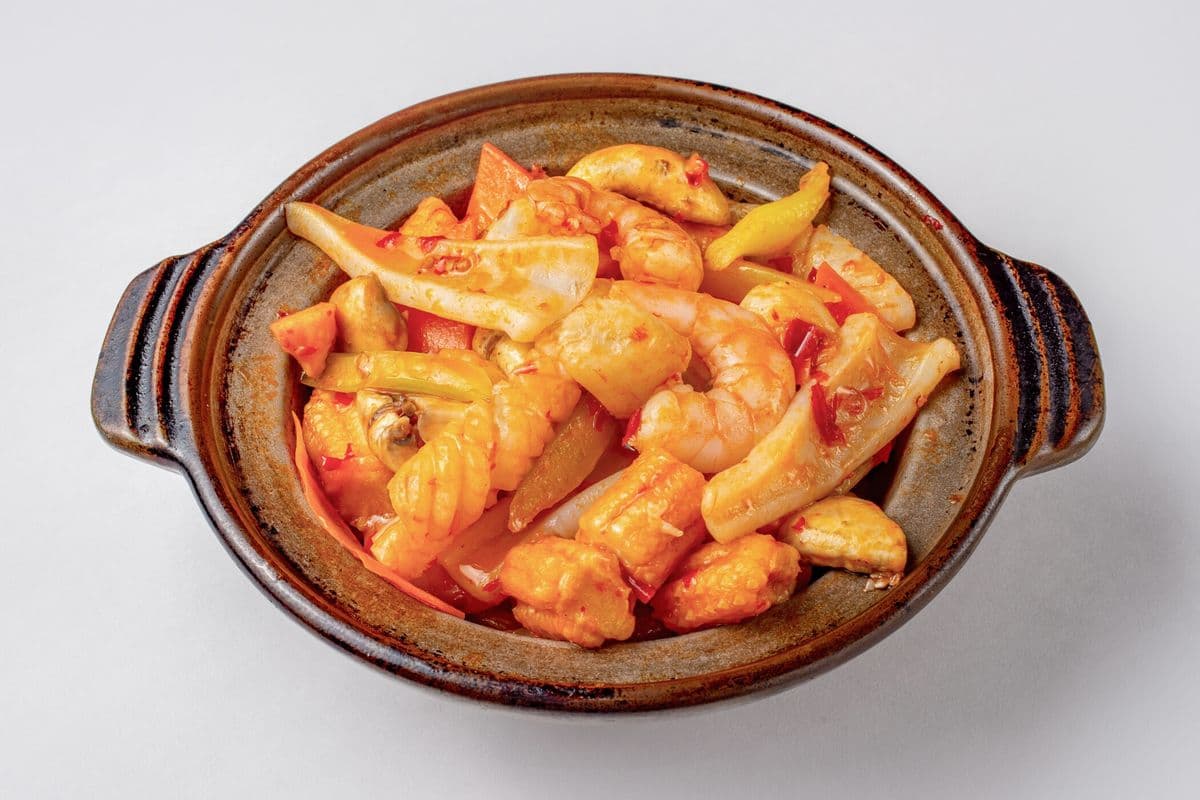 98. Szechuan Style Seafood Hot Pot