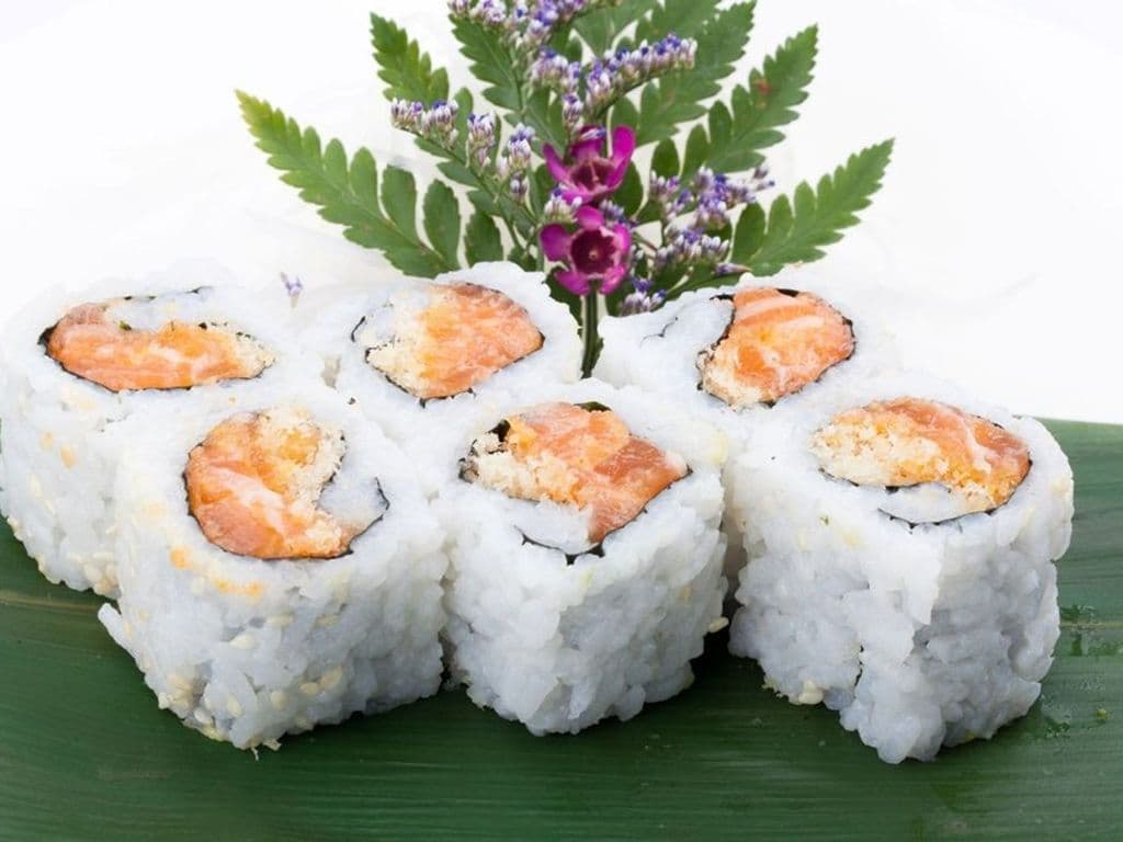 514. Spicy Salmon Maki(6pc)