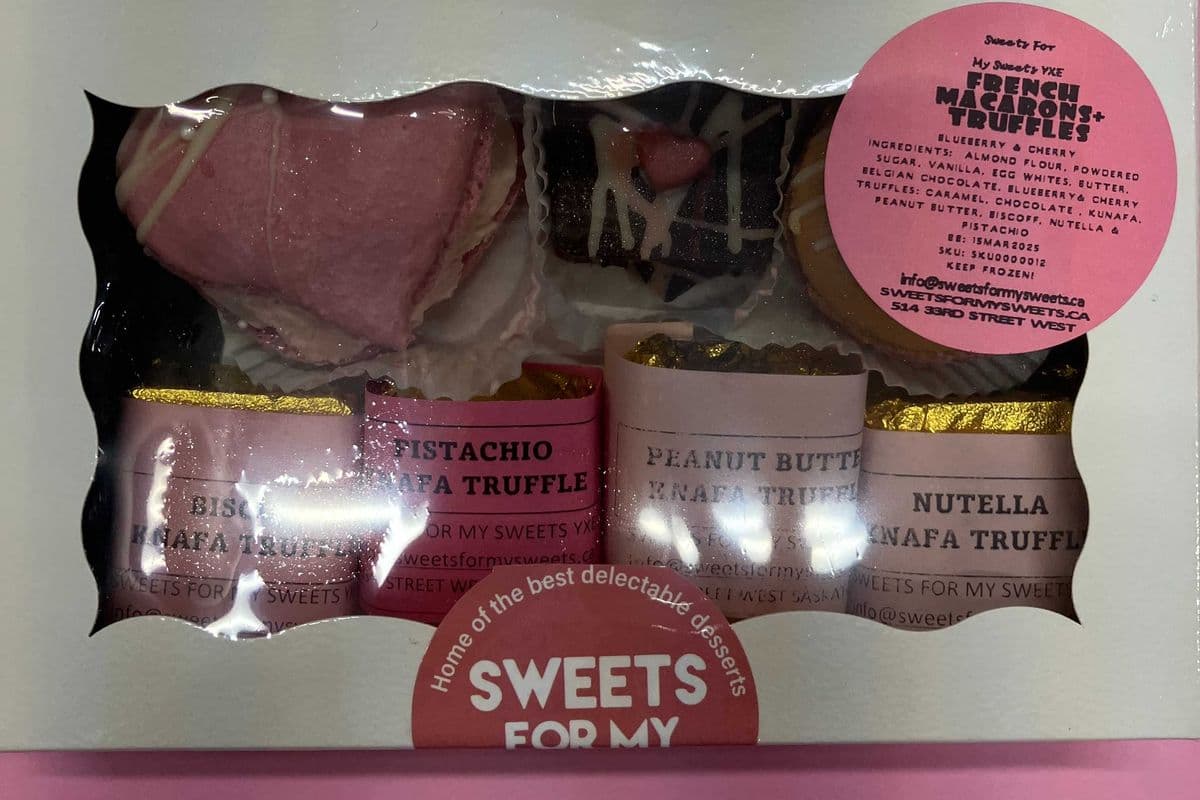 Sweets For My Sweets: Truffles & French Macarons