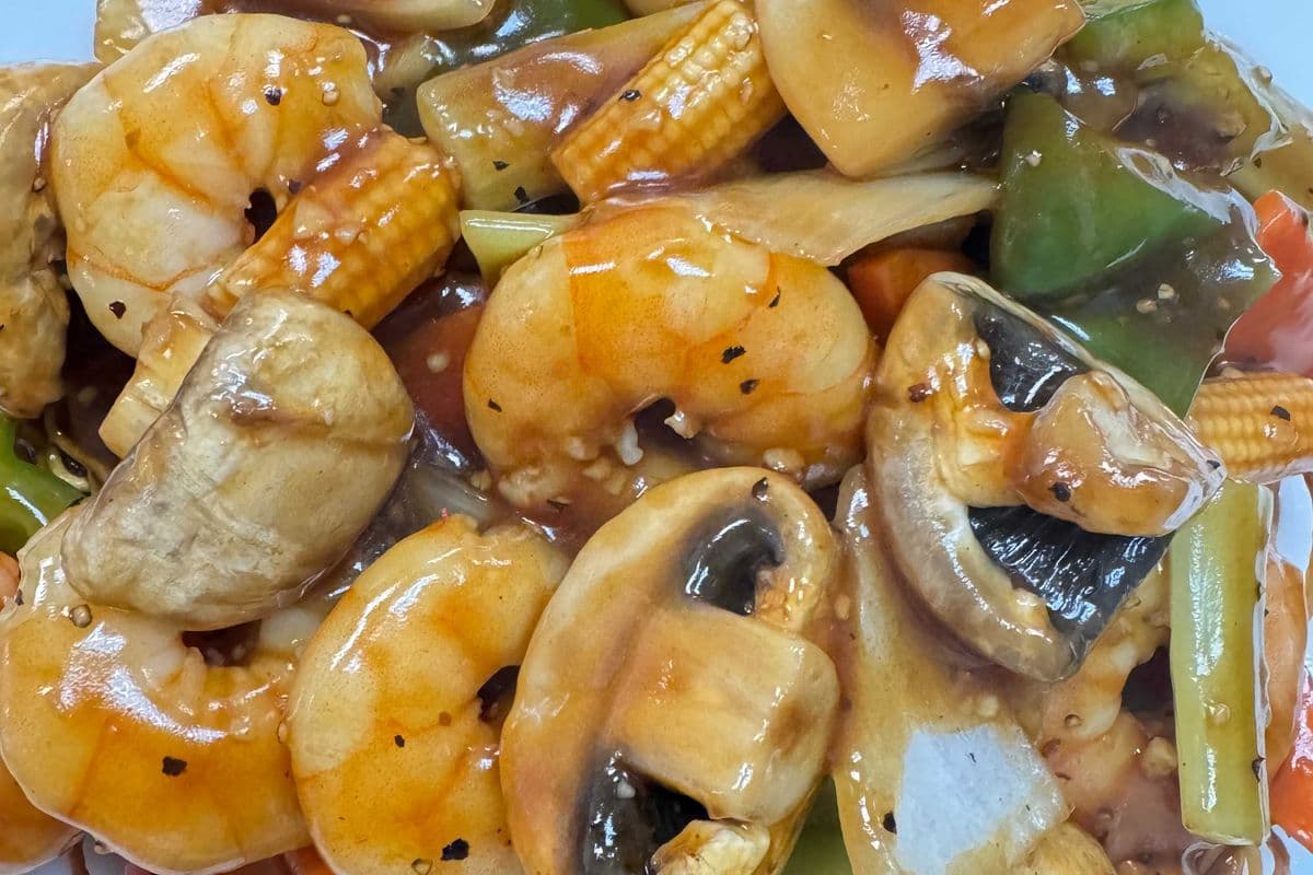 Black Pepper Shrimp Chow Mein (Spicy) 黑椒虾仁炒面(脆)