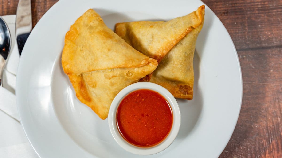Veg samosa ( 2 pieces)