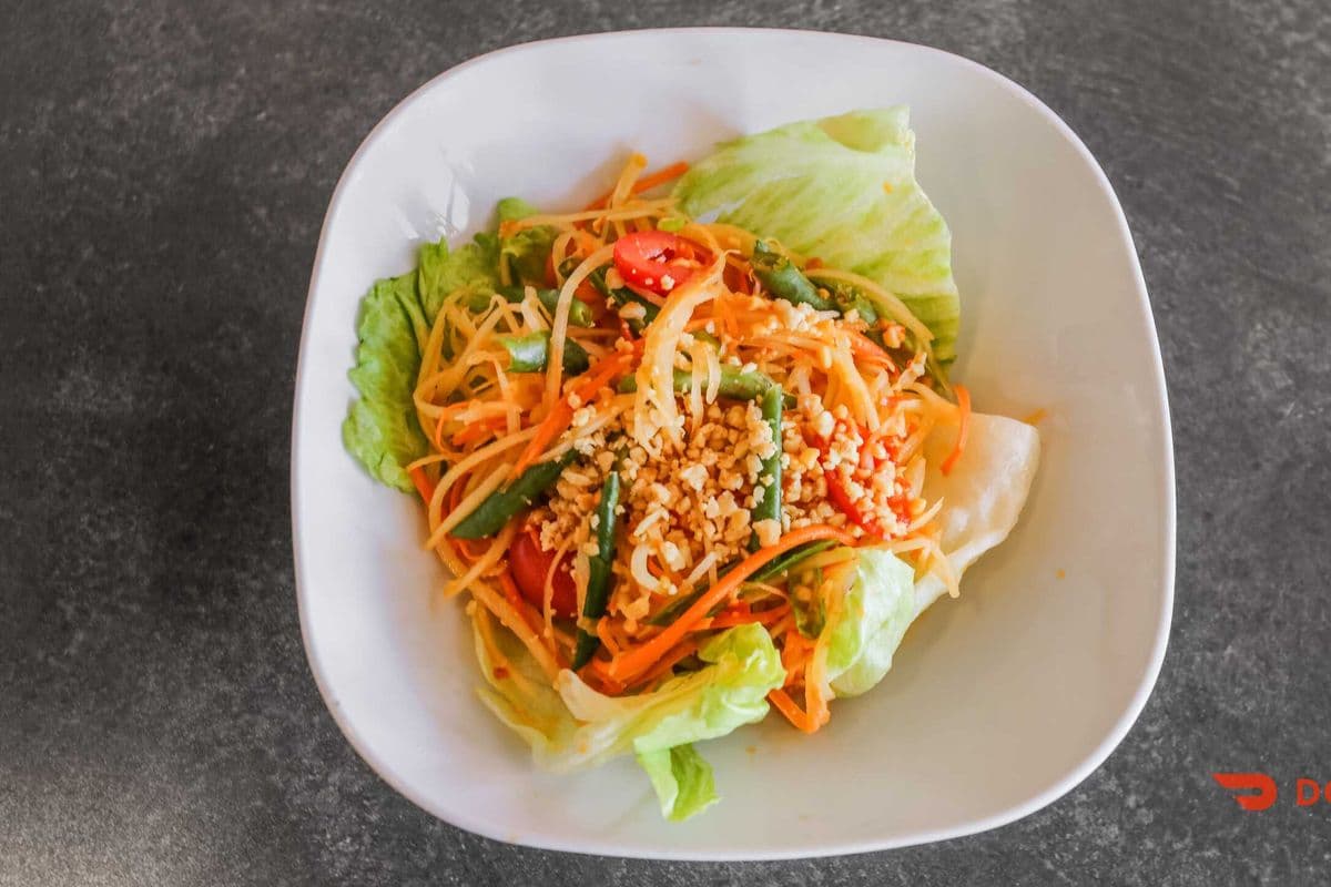 Green Papaya Salad (Som Tum)