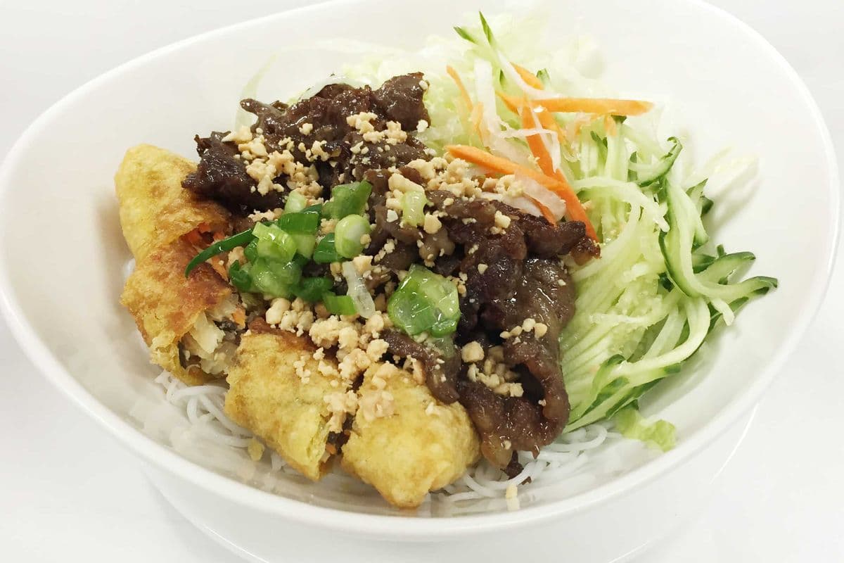 V6. Vermicelli - Grilled Beef and Spring Roll