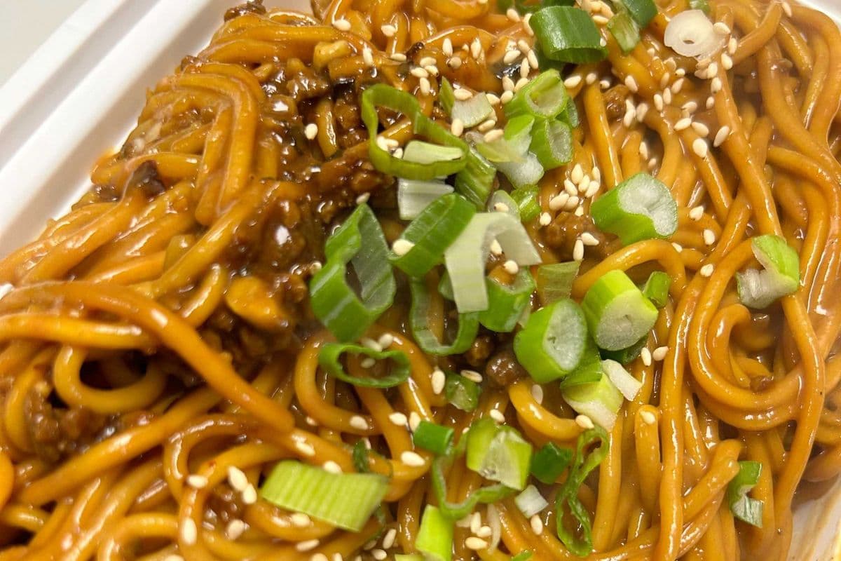 A8. Dan Dan Noodles 担担面