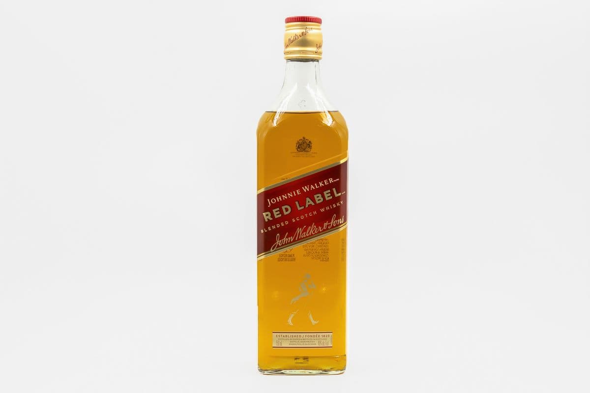 Johnnie Walker Red Label 750ml (1 x 750 ml)