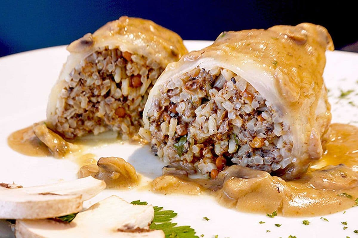 Single Vegan Cabbage Roll