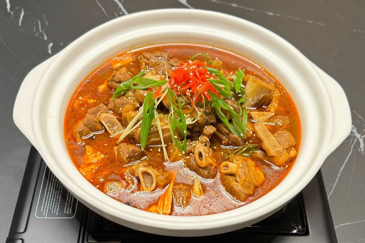 P13. Braised Mutton Pot 红烧羊肉煲