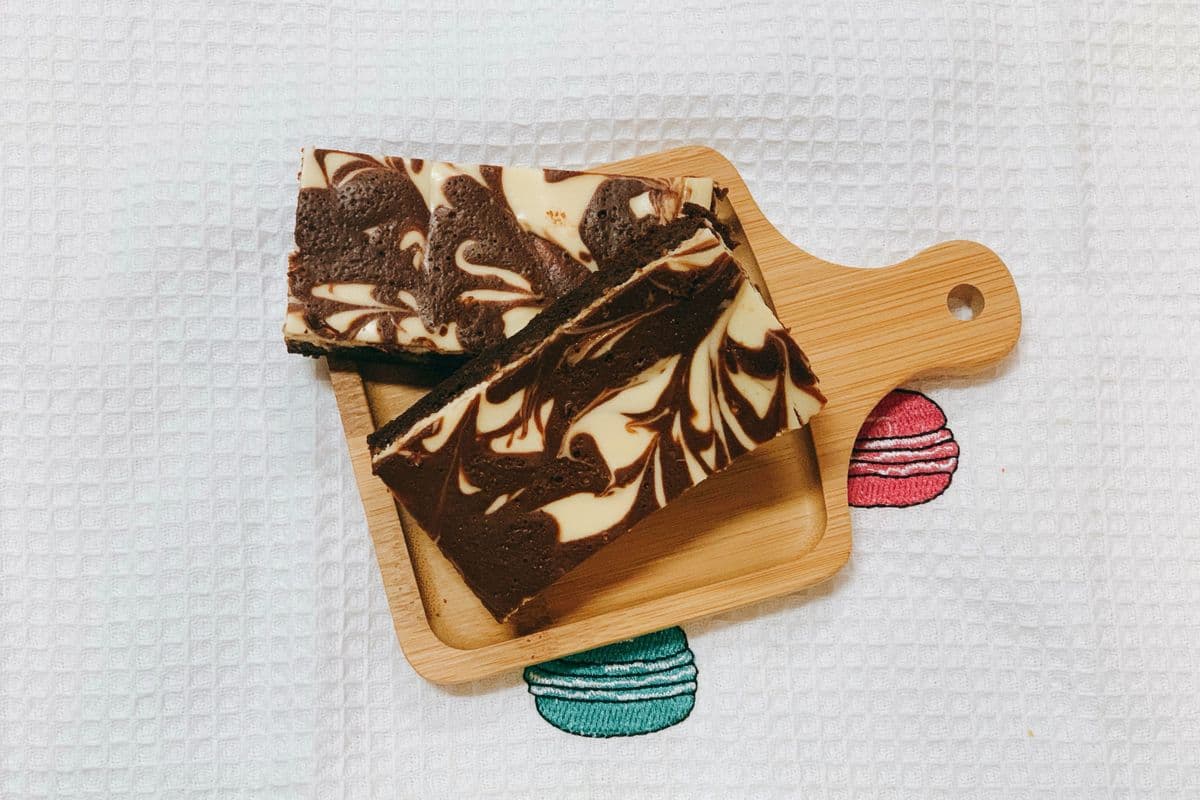 Cream cheese marble brownie