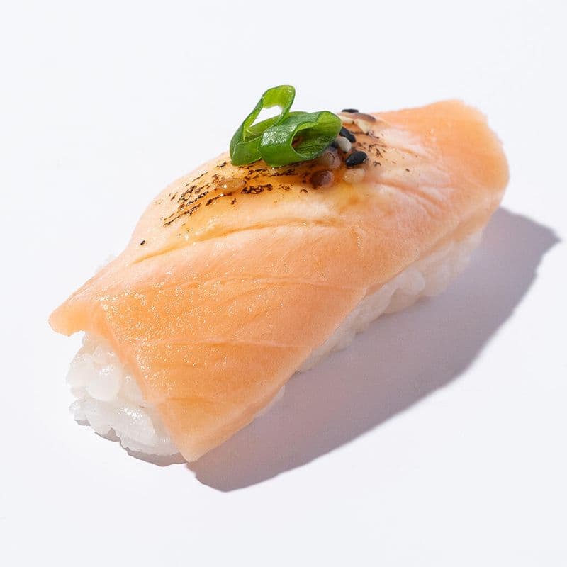 NIGIRI SAUMON GRILLÉ TERIYAKI / SEARED TERIYAKI SALMON NIGIRI