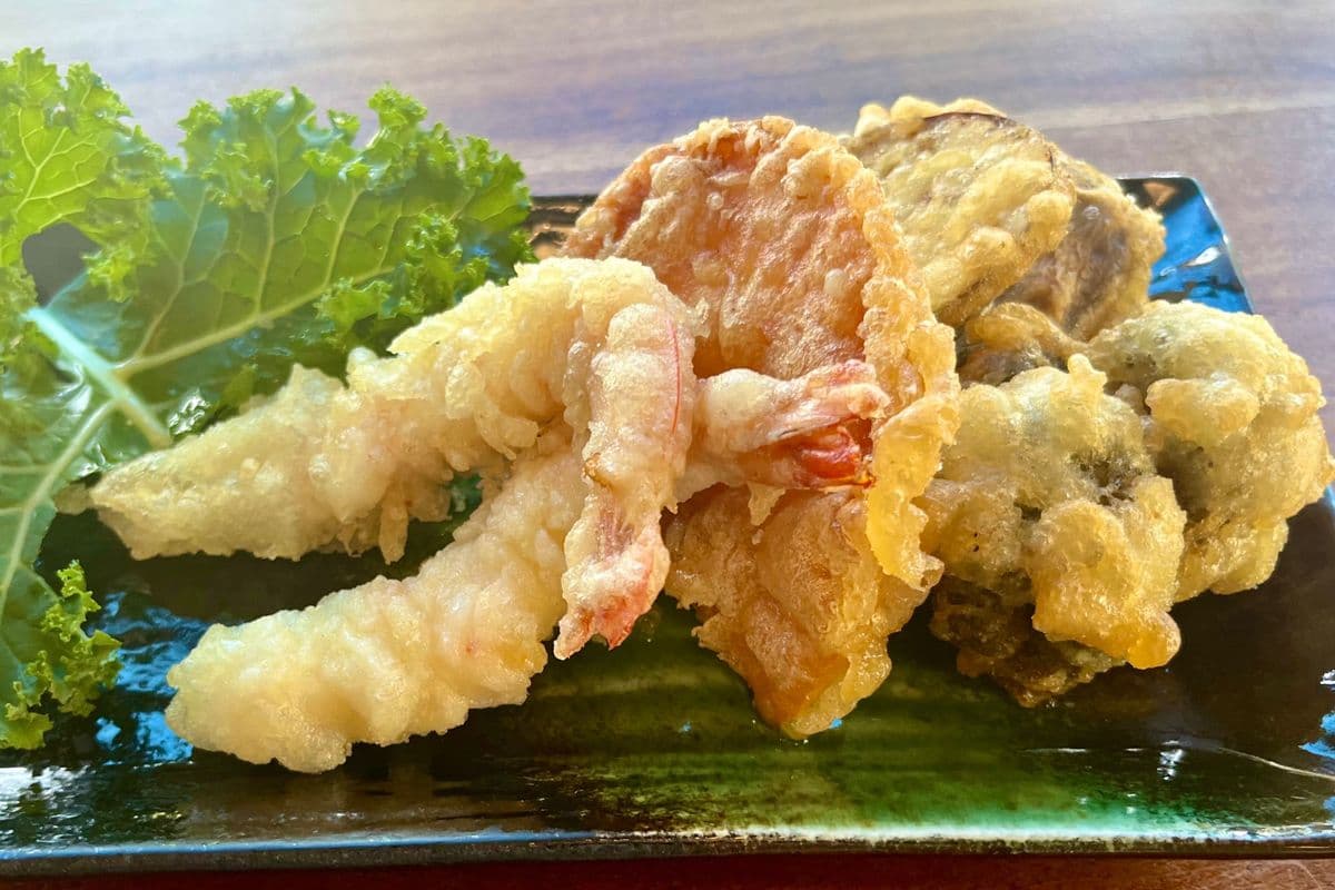 14. Assorted Tempura (6 pcs)