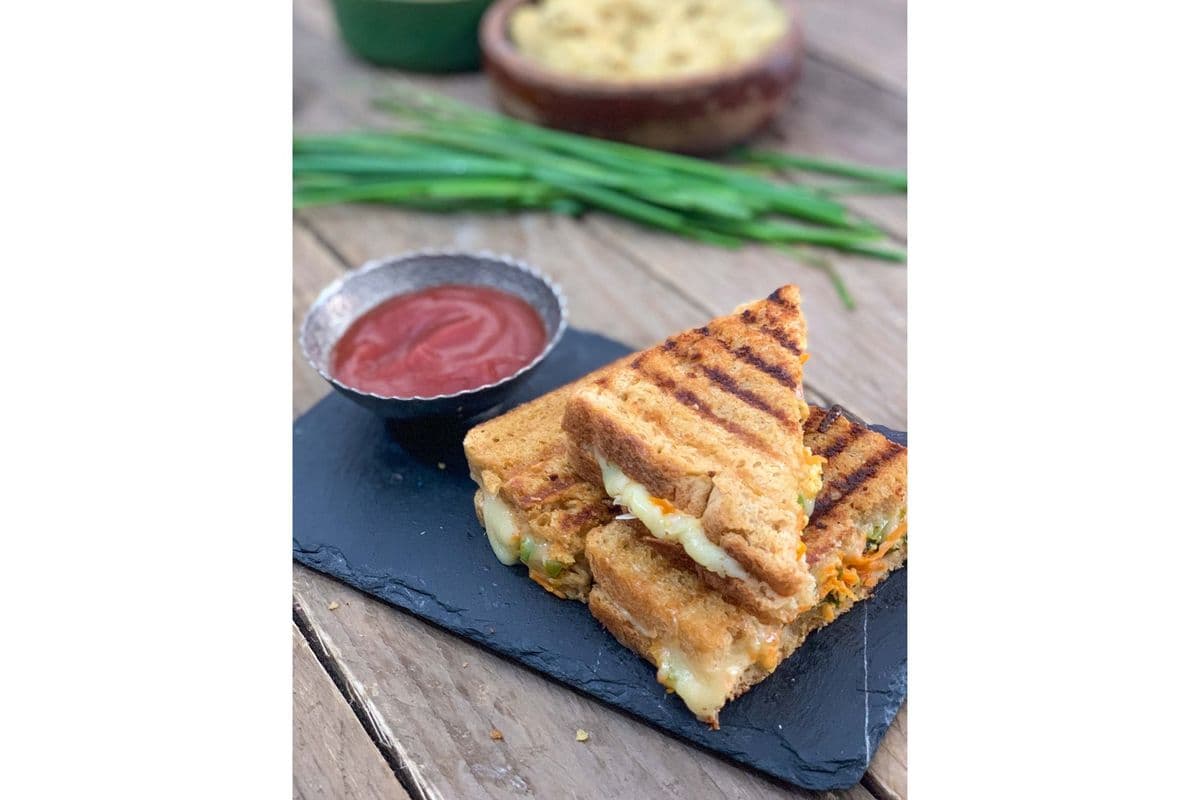 Paneer Peri Peri Sandwich