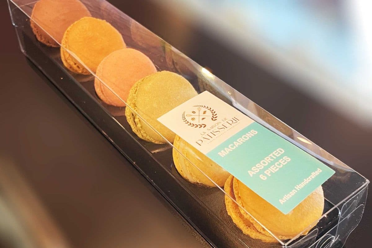 Macarons (6 pcs)