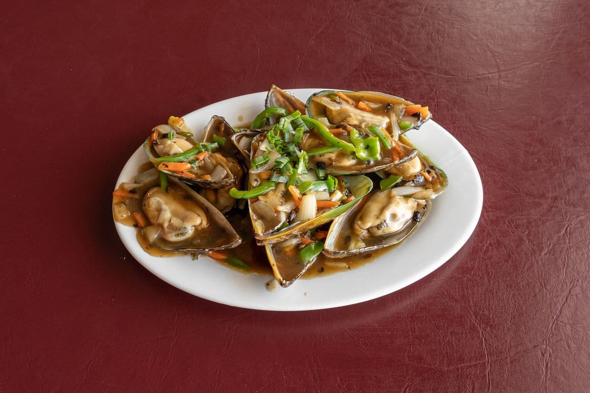 125. Mussels with Black Bean Sauce