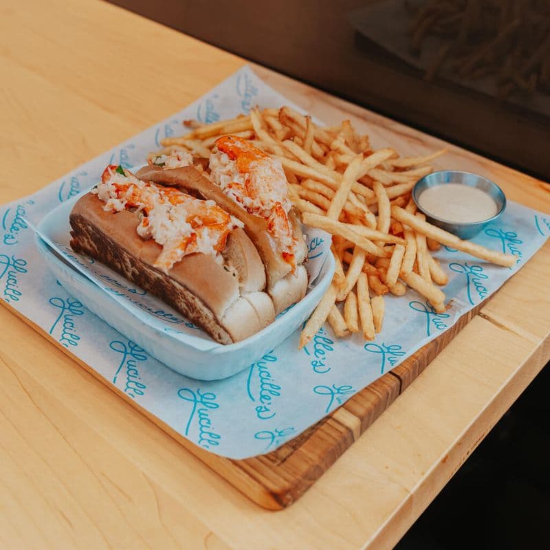 Guédilles de Homard Lucille's / Lucille’s Lobster Roll