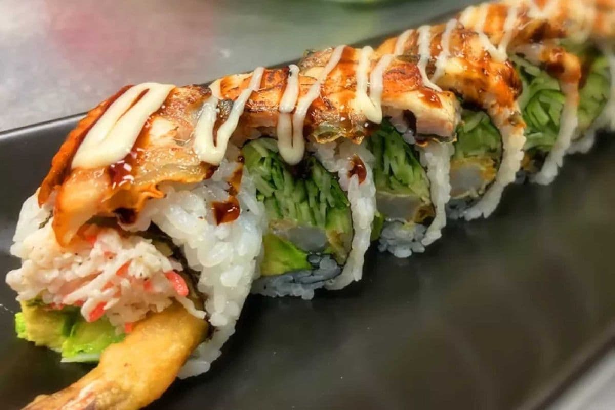 Black Dragon Roll (8 pcs)