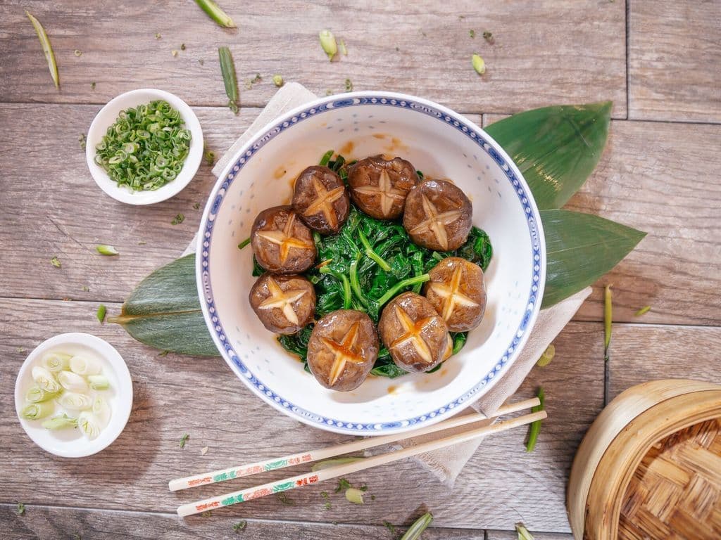 Snow Pea Shoots with King Mushroom/D102