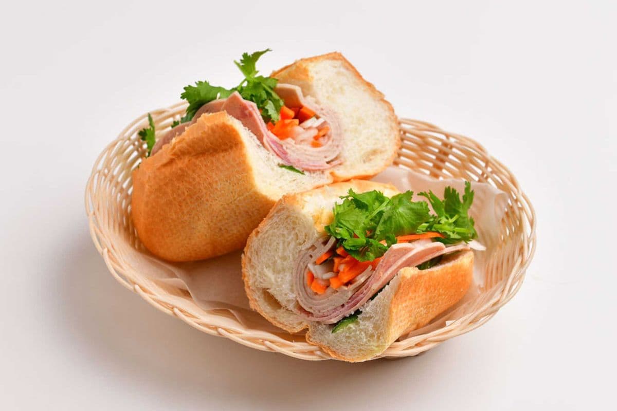 BM1. Vietnamese Pork & Ham / Bánh Mì Thịt Nguội