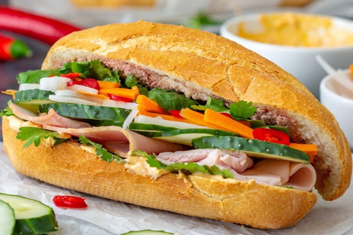 1. Mr.LEE Pork Roll Sandwich / Bánh Mì Thịt Mr.LEE