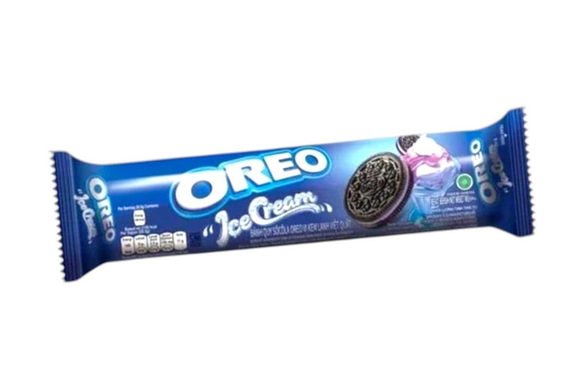 Oreo Ice Cream Flavour Sandwich Cookies (110.4gm) (471 Cal)