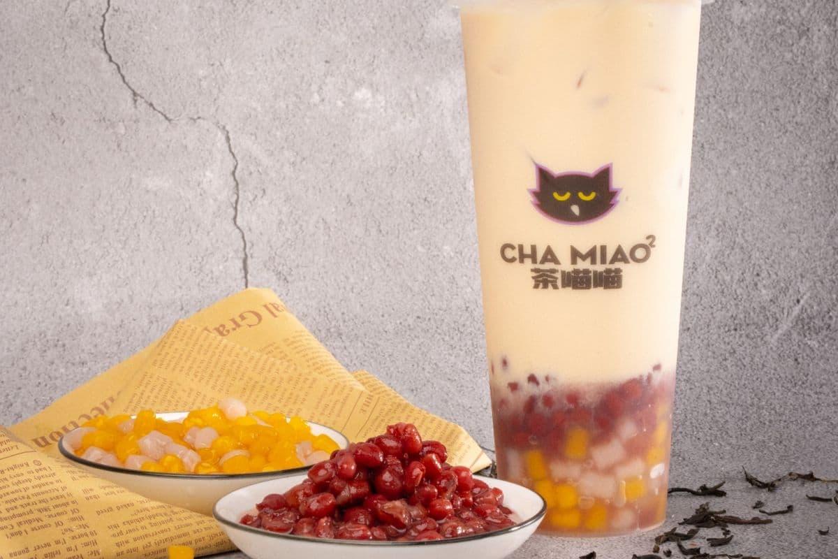 E4 Red Bean Milk Tea 红豆奶茶