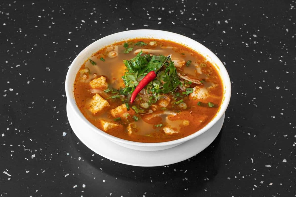 E. Deluxe Curry Pho