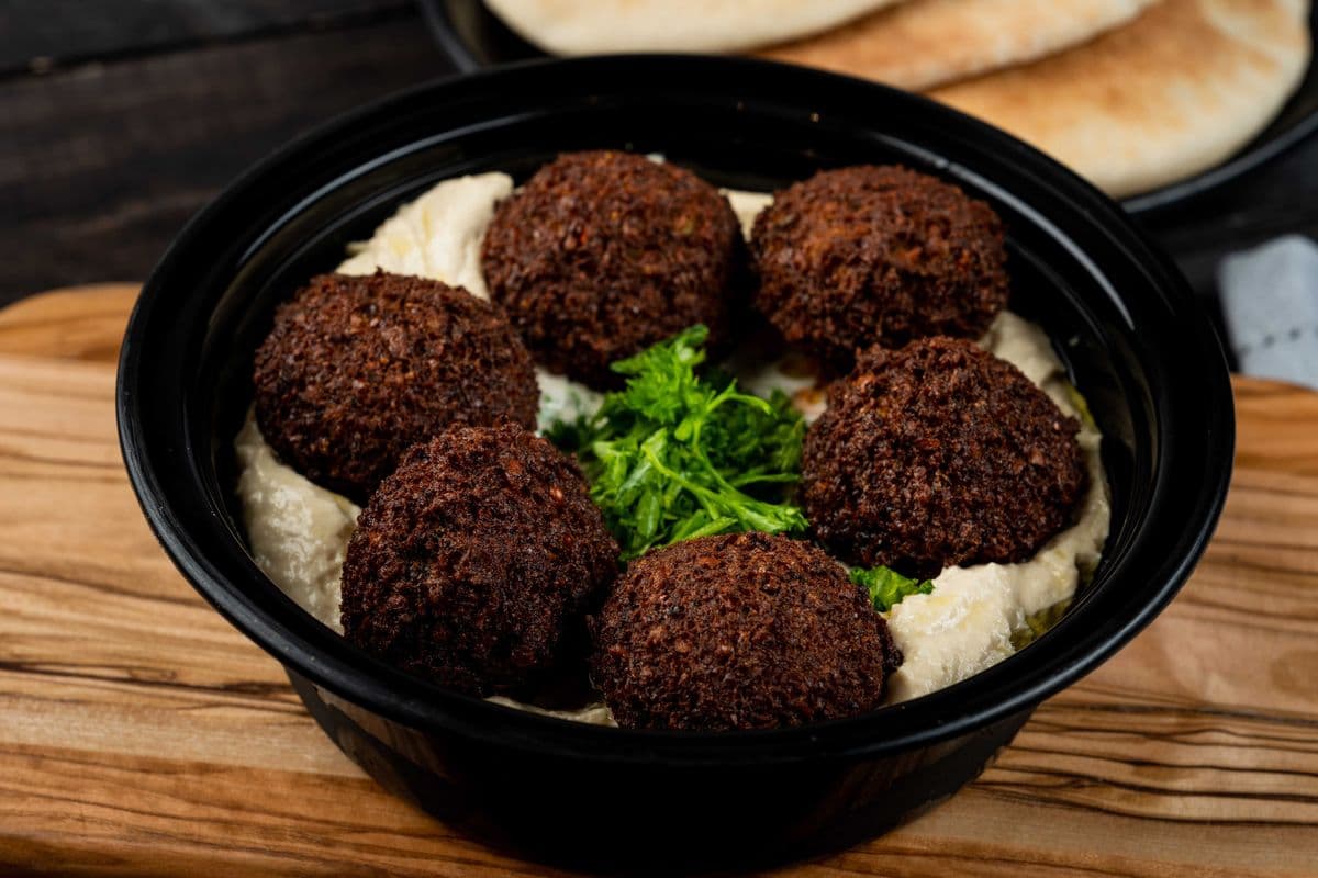 Hummus with Falafel