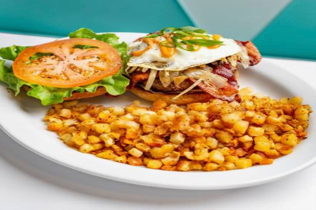 Hot Holly Burger (6 oz)