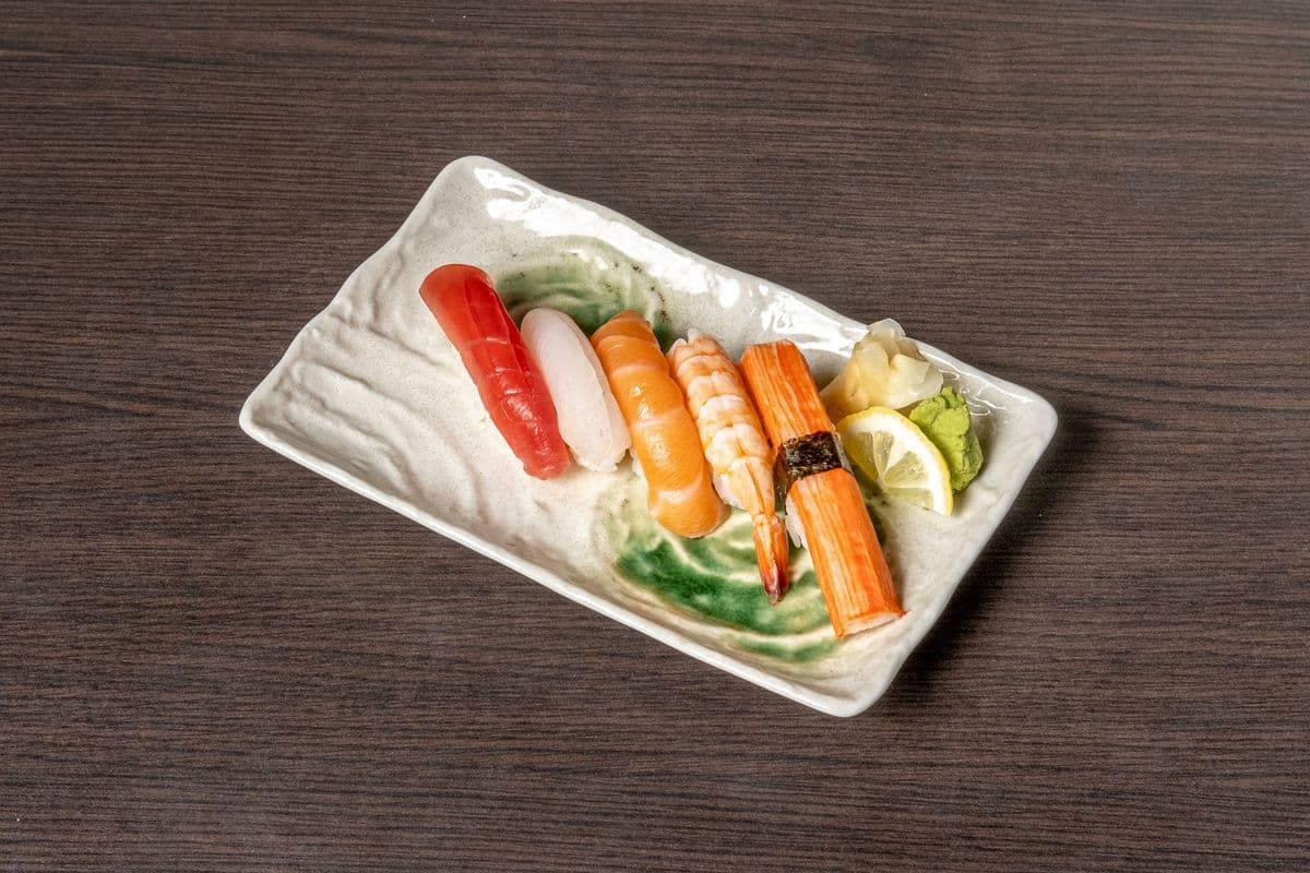 22. Nigiri Appetizer (5 pcs)