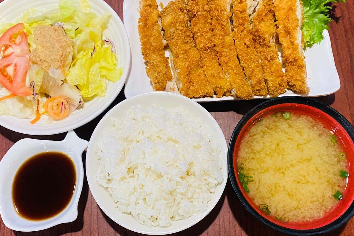 CHICKEN KATSU COMBO