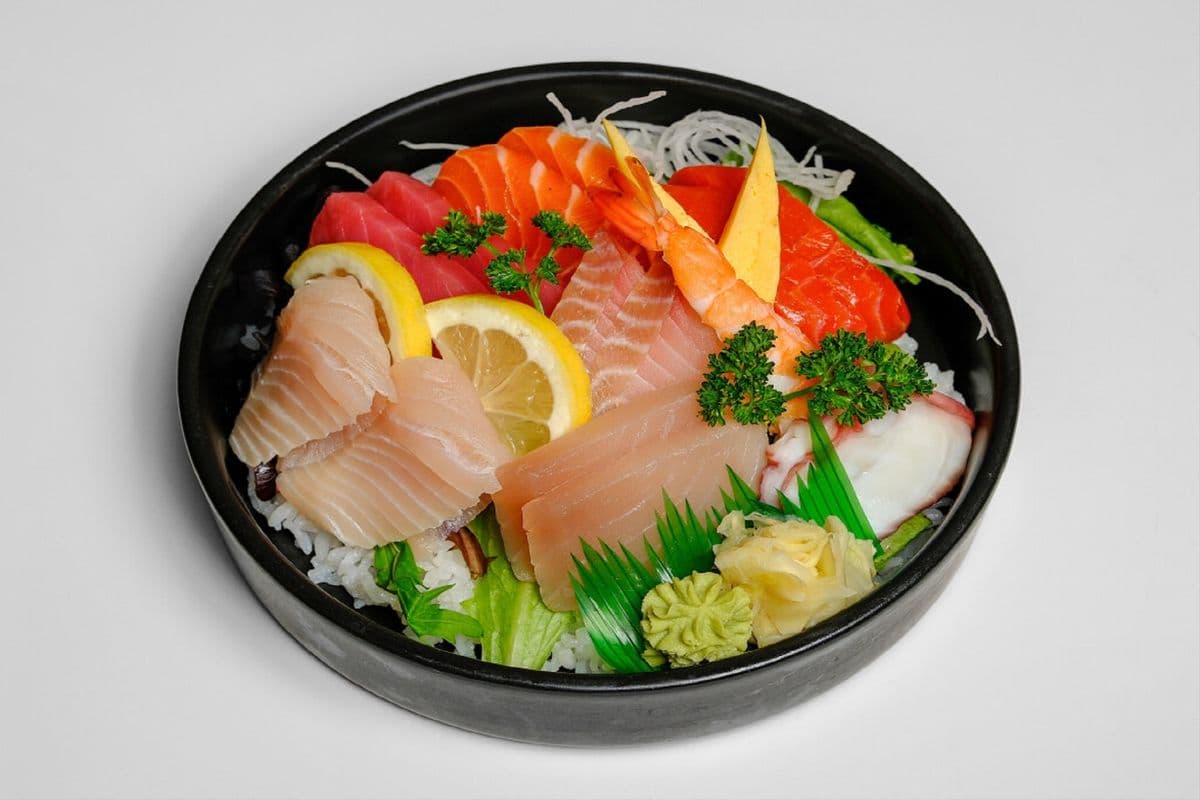 Chirashi Donburi