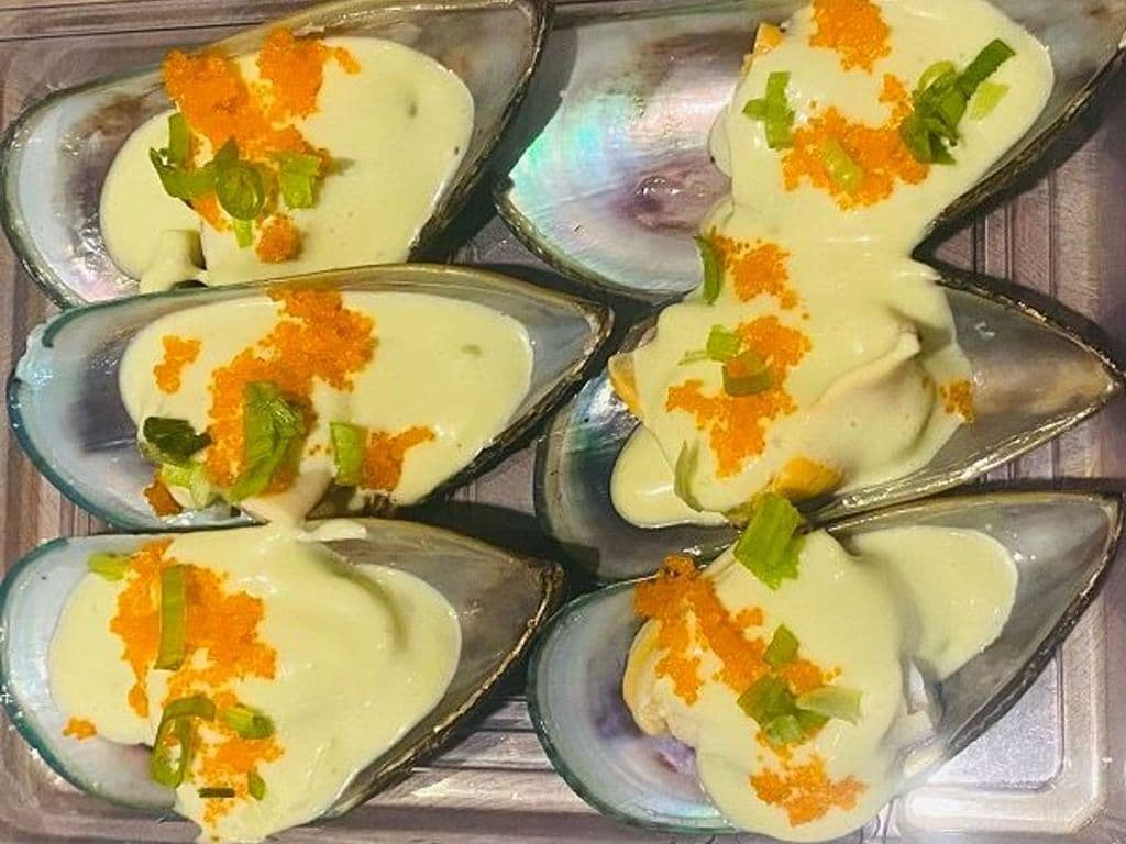 64. Wasabi Mussel (6pcs)