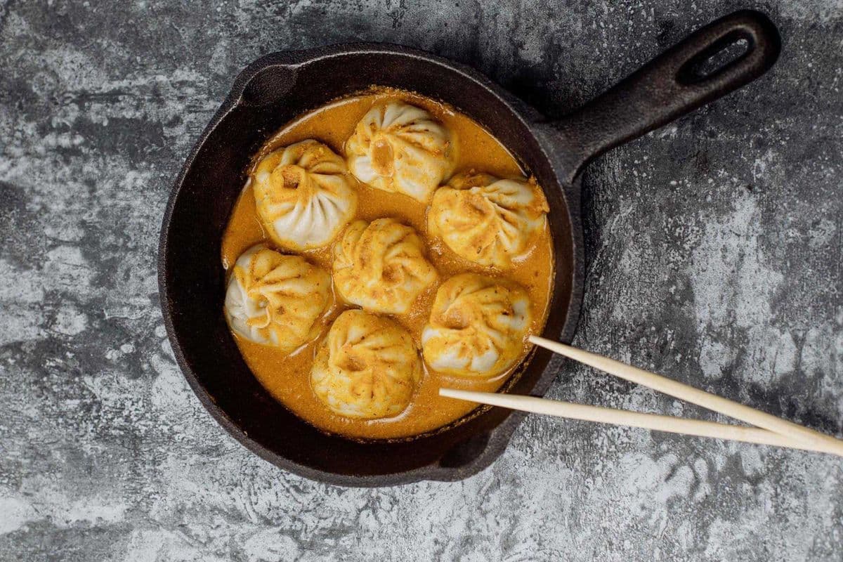 Jhol MoMo (8 pcs)