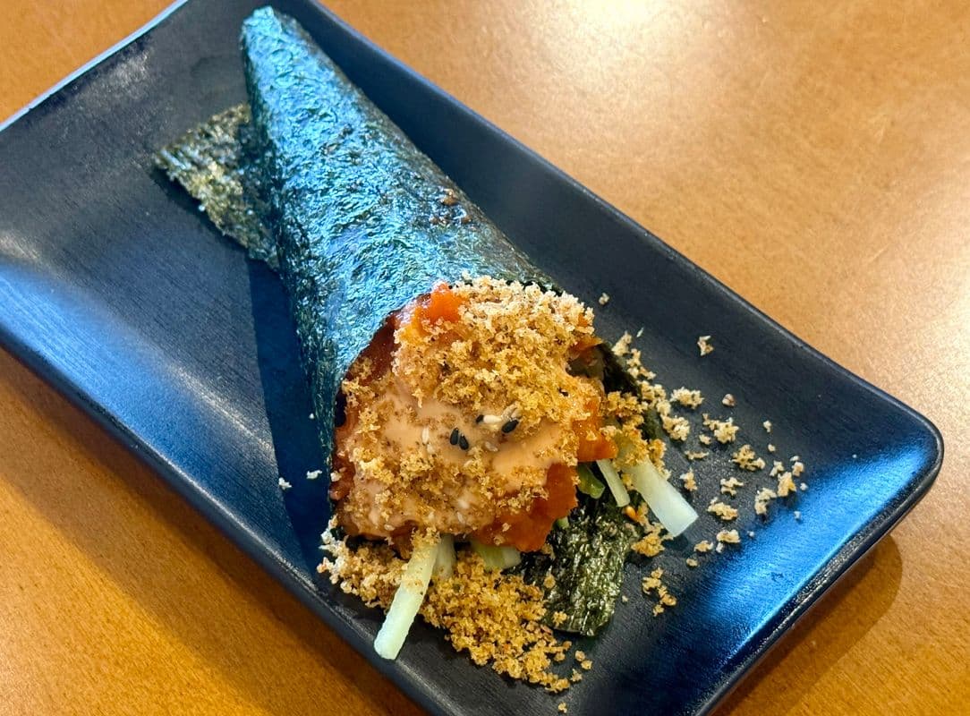 Spicy Salmon Hand Roll
