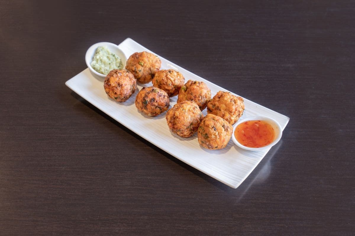 Vegetable Pakoras (8 pcs)