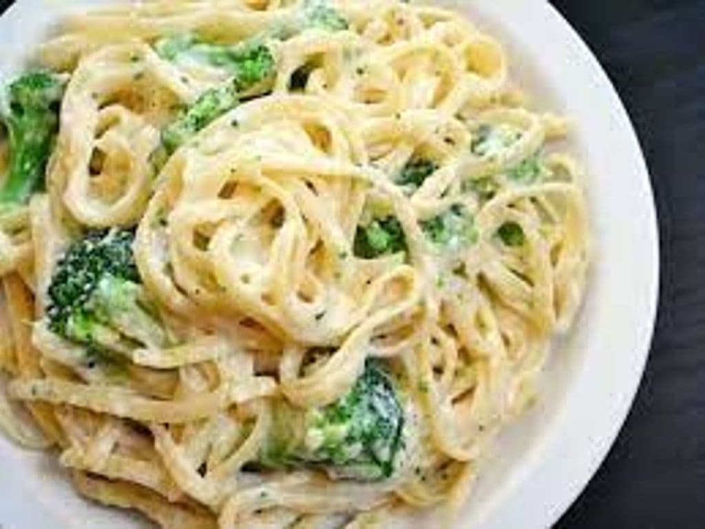 Chicken & Broccoli ALFREDO