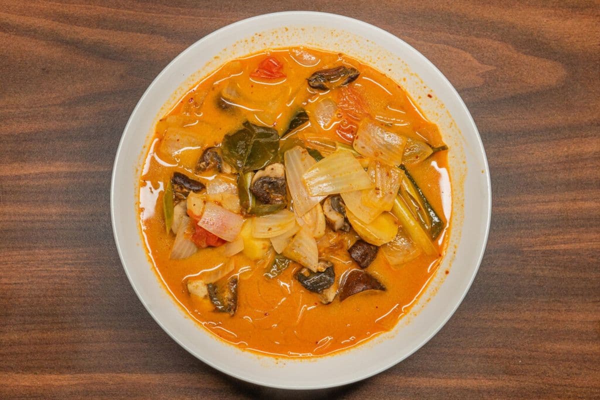 Tom Yum Kha Kai