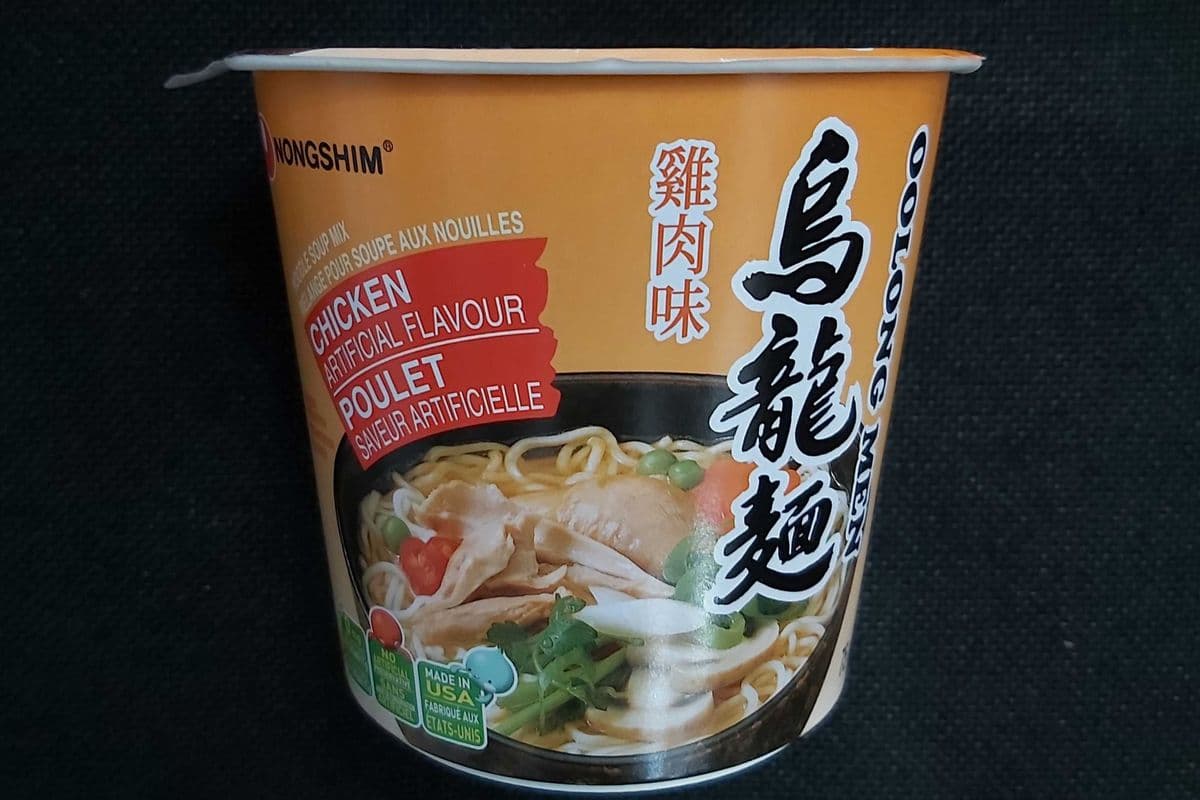Oolong Men 乌龙面杯面 Poulet Savour / Chicken flavour 75g