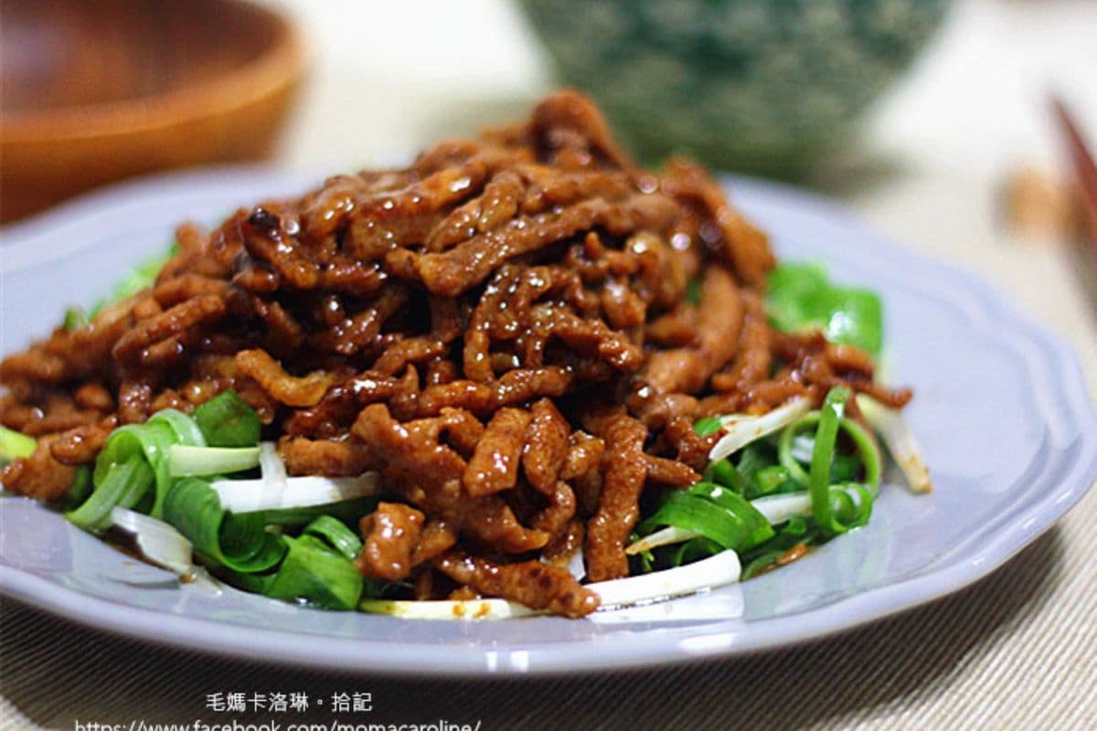 Shredded Pork in Brown Sauce (京酱肉丝)