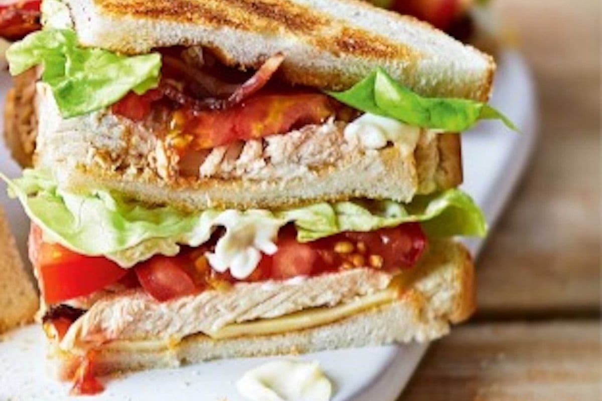 7 West Chicken Club Sandwich