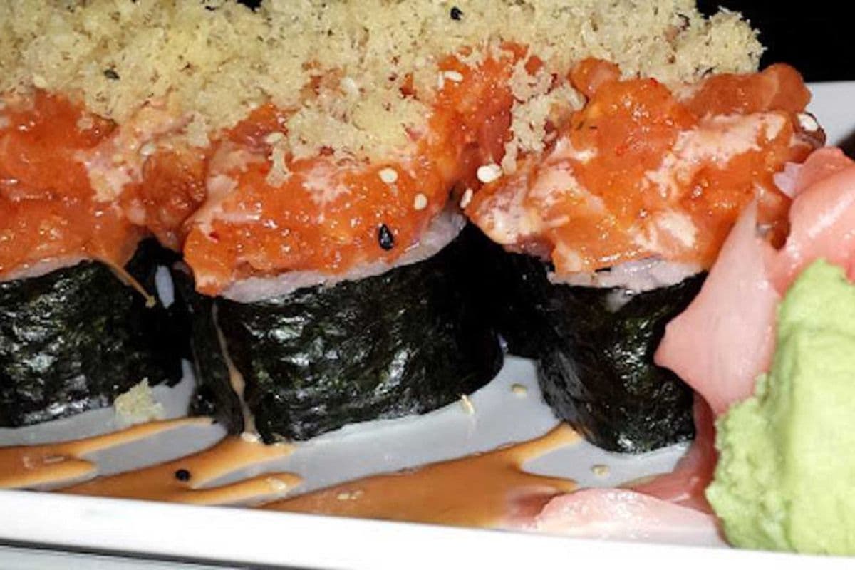 Four Seasons Roll (8 pcs)