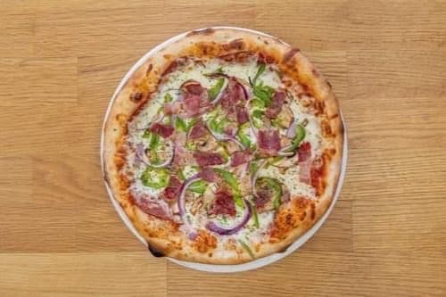 Pizza Québécoise / Quebecois Pizza
