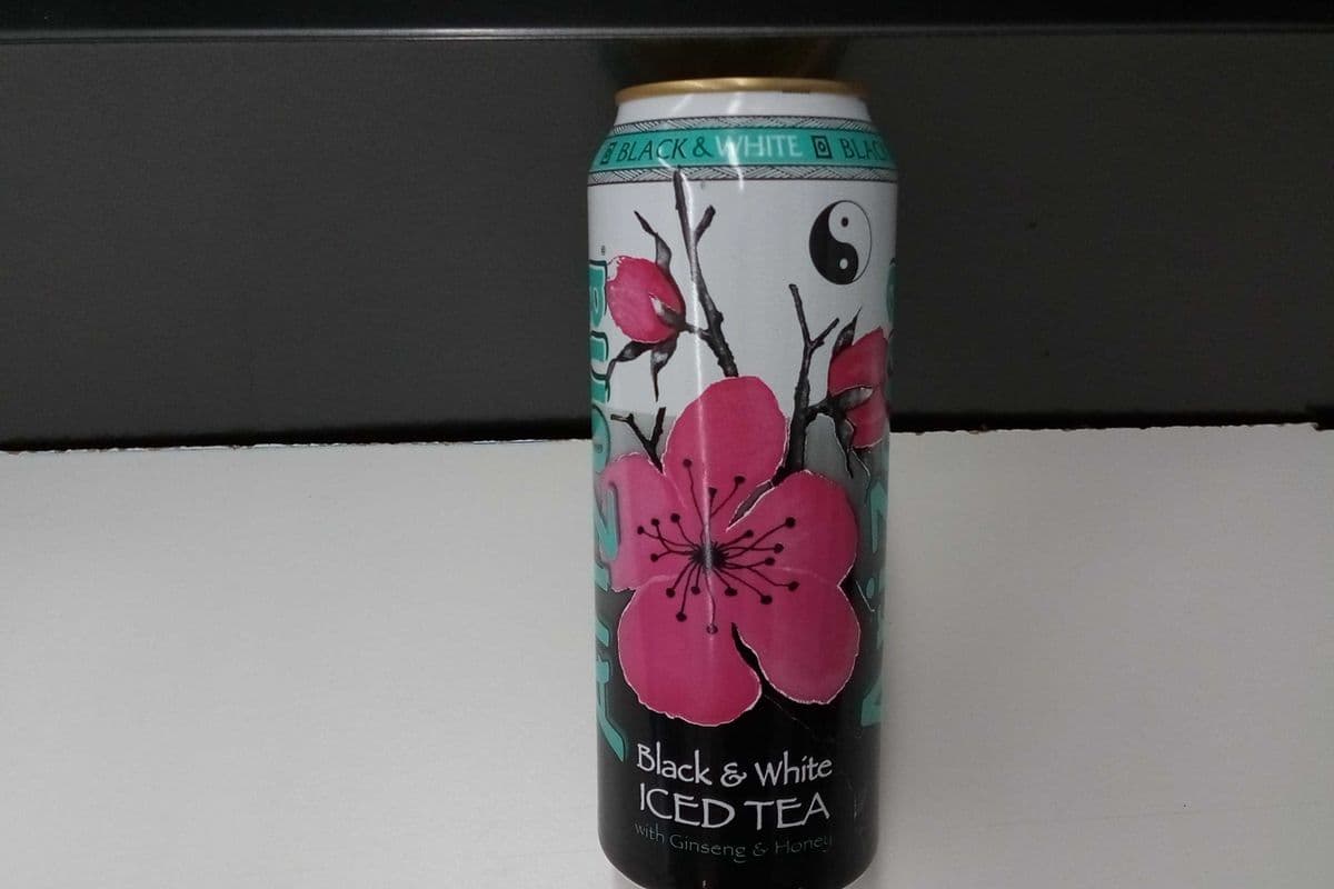 Arizona Black&White Ice Tea with Gingseng & honey (680ml)