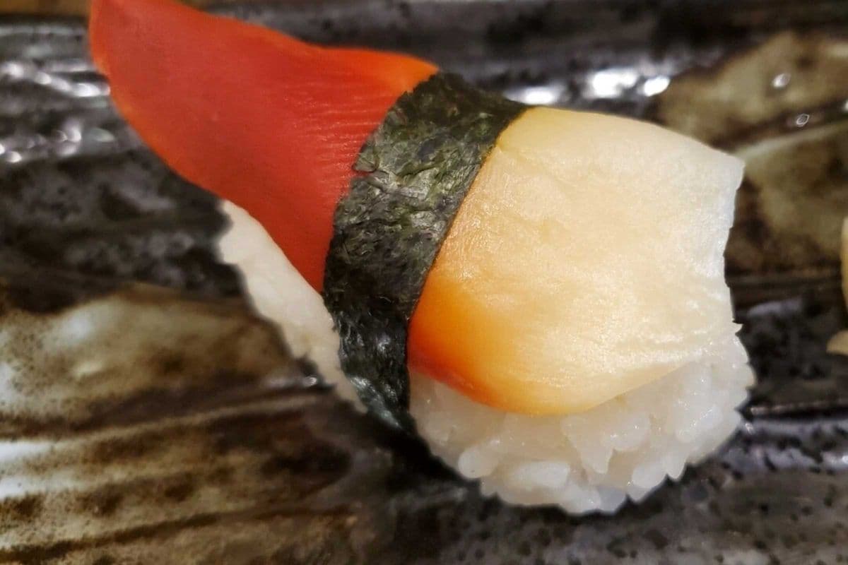 Hokkigai Nigiri